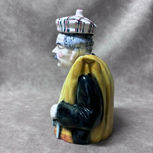 Eton Japan Figural Man Decanter Original Label
8x8x4 - Picture 3 of 8